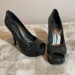 Stuart weitzman scales heels size 8.5